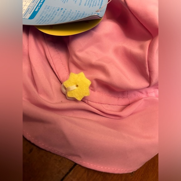 The i Play Breathable Flap Sun Protection Hat in Pink - 0-6 months - Picture 6 of 9